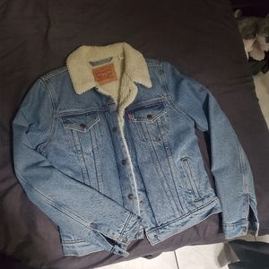 Levi's sherpa trucker  jacket